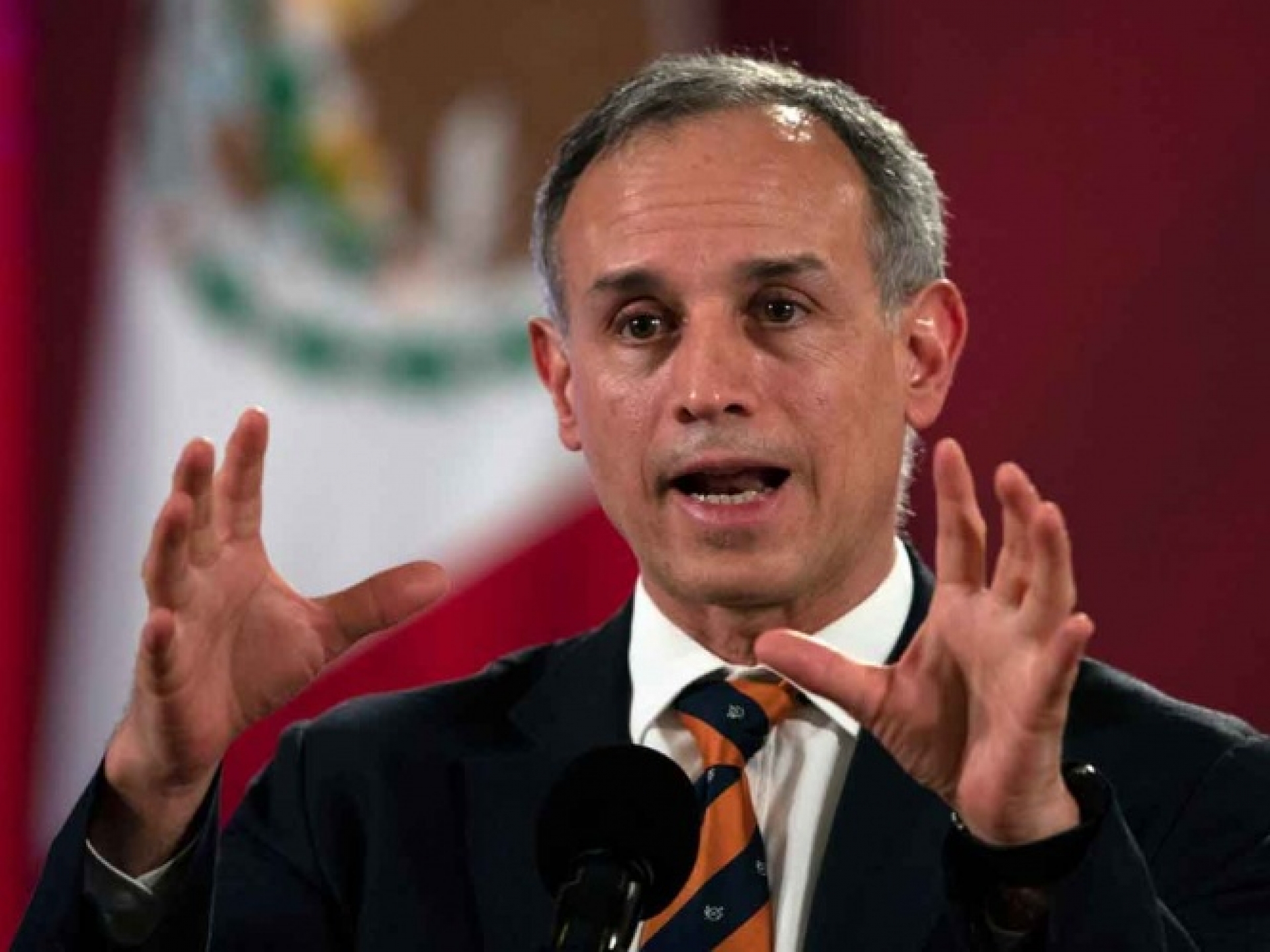 “Epidemia, con un mes en descenso en México”: Hugo López-Gatell