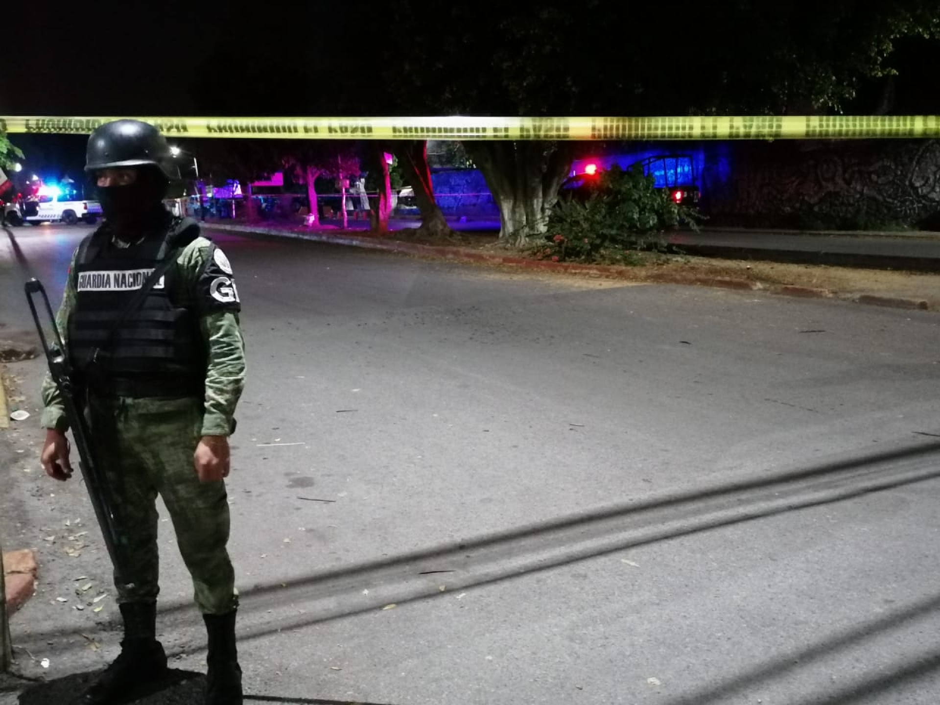 Encuentran el cadáver embolsado de un hombre, en Civac