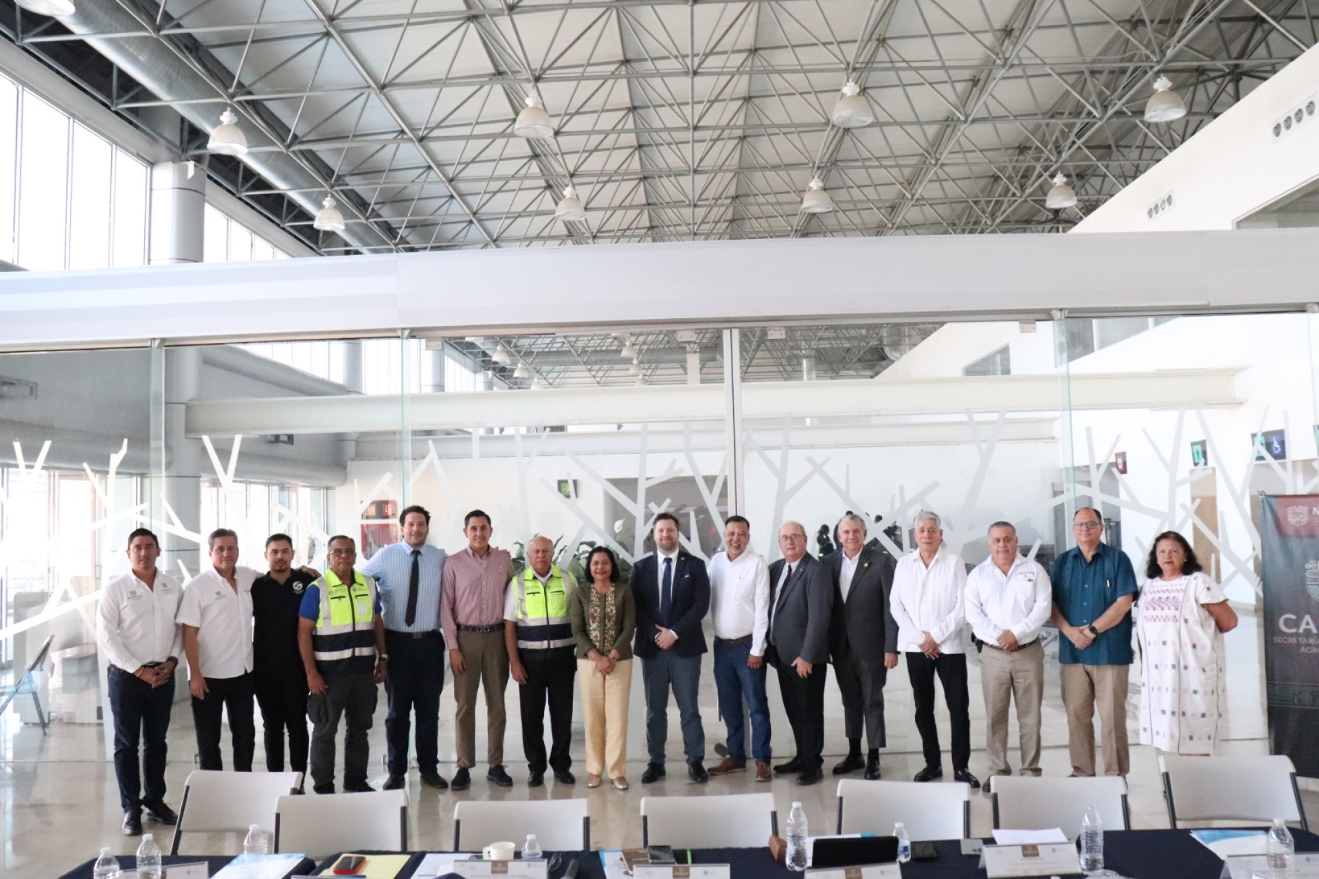 Establece Gobierno de Morelos colaboración aérea con Canadá para ampliar exportaciones