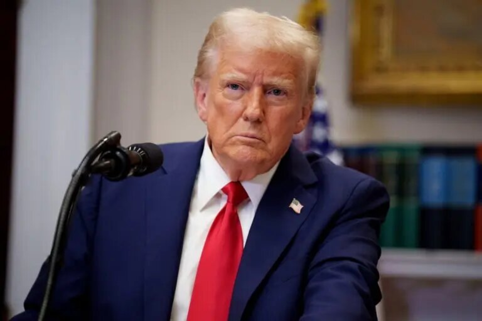 Trump ordena aumentar vigilancia satelital en la frontera con México