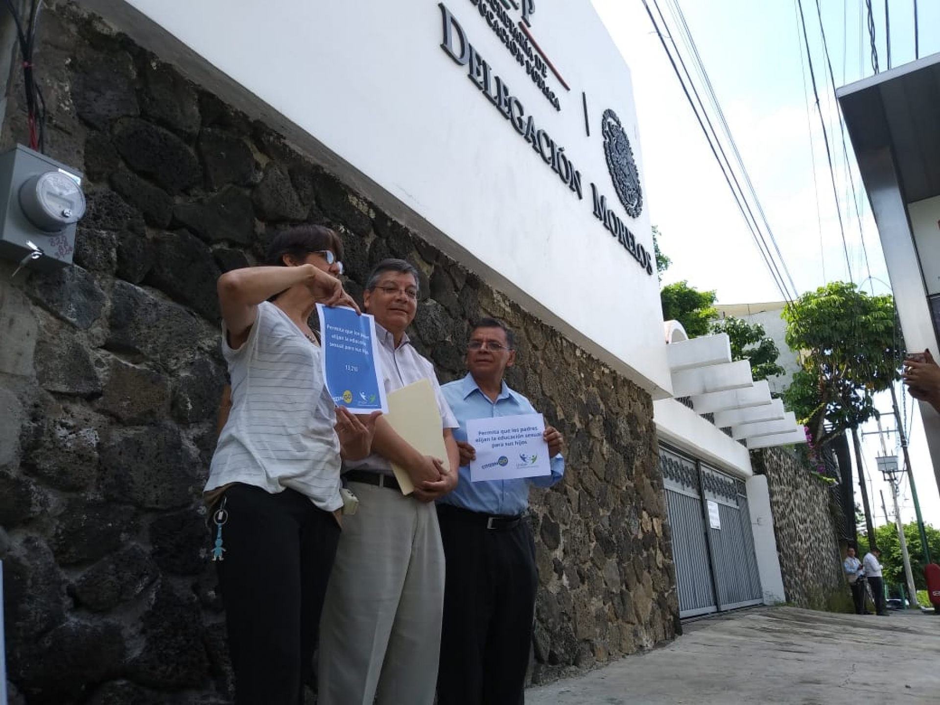 Protestan en la delegación de la SEP