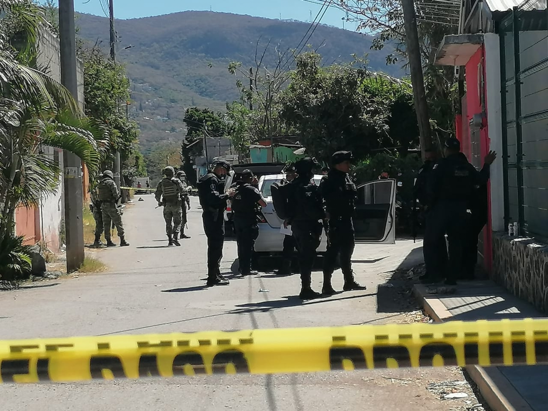Agreden a tiros y hieren a tres policías en Jiutepec