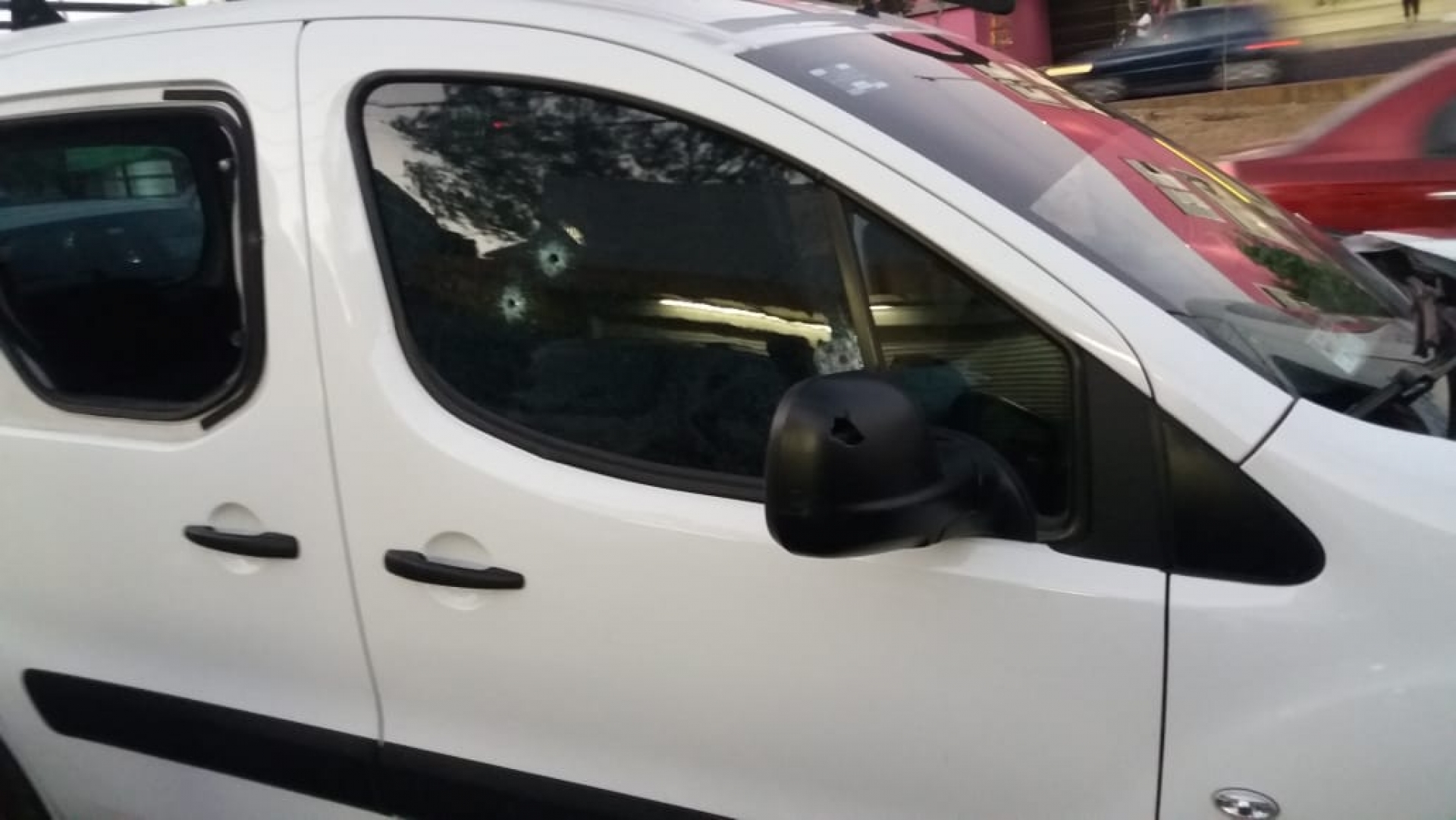 Disparan contra una pareja en el bulevar Cuauhnáhuac; no hubo lesionados