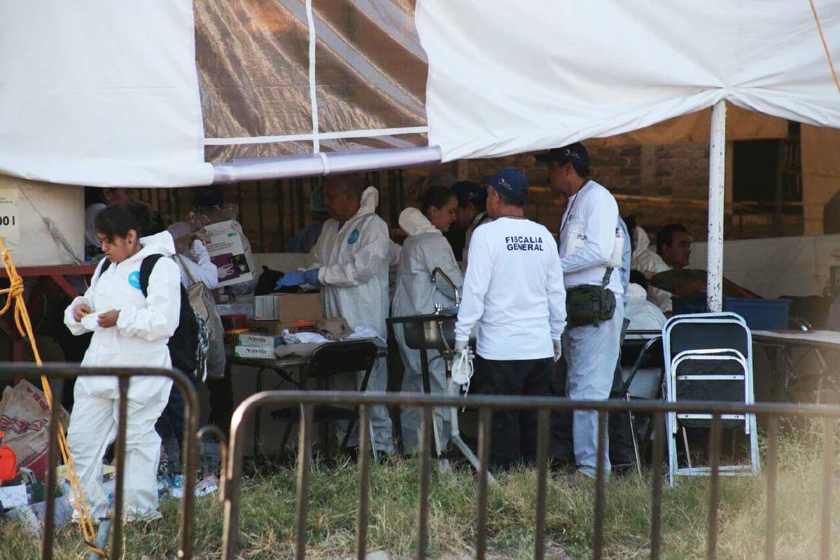 Inician exhumación de cuerpos en fosas de Jojutla