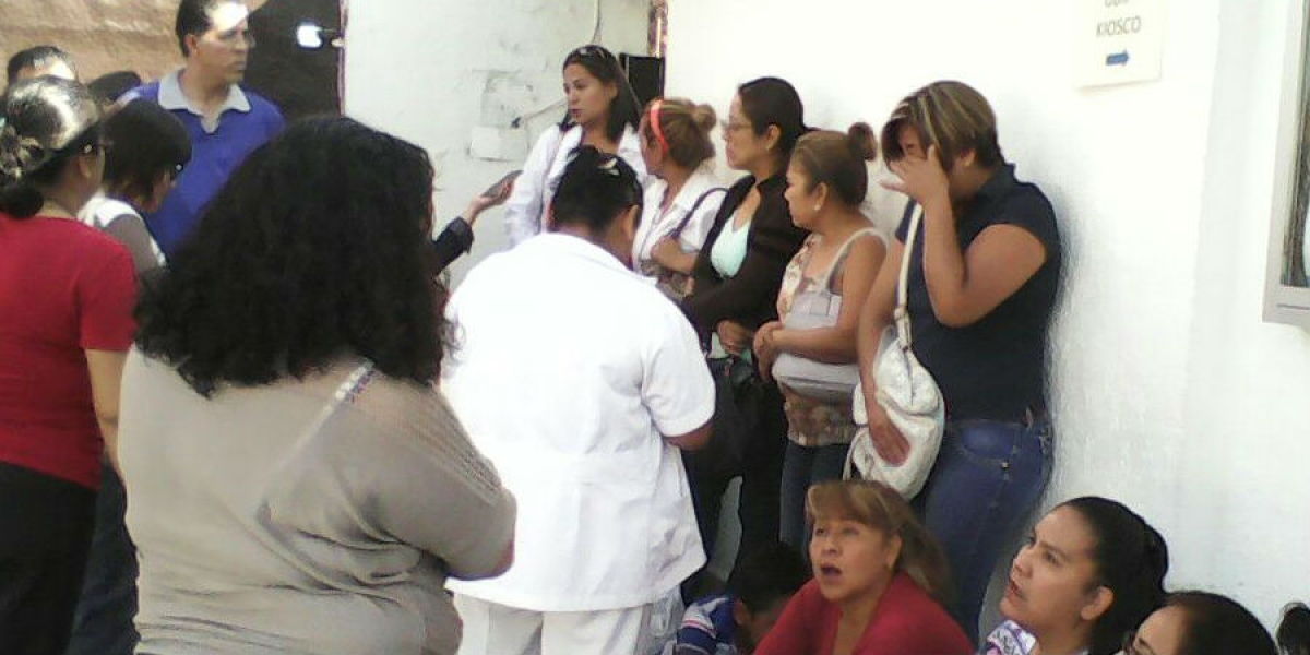 Protesta en la Secretaría de Salud personal formalizado; pide pago completo de vales de despensa