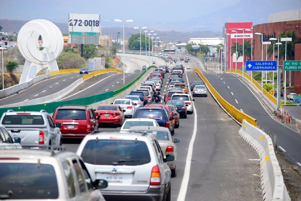 La SCT, comprometida a colocar grúas en el Paso Exprés: PC