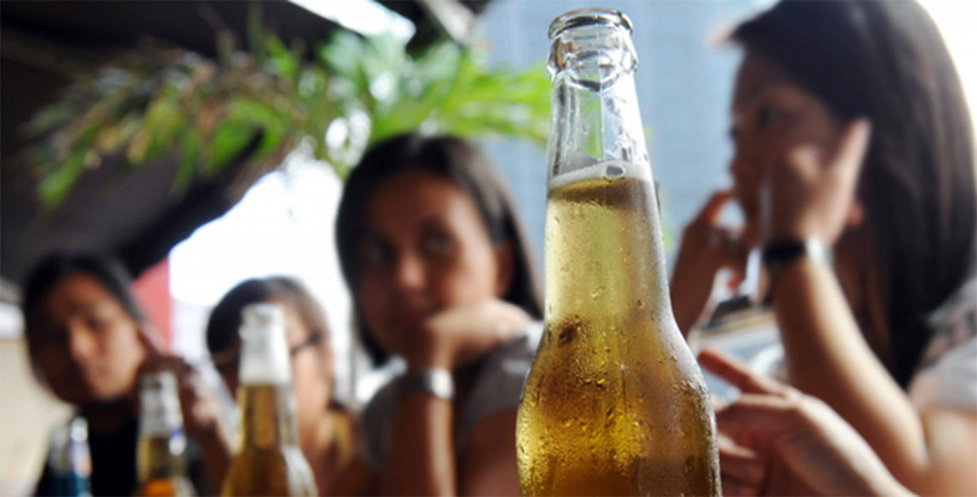 Proponen prohibir venta de alcohol cerca de escuelas