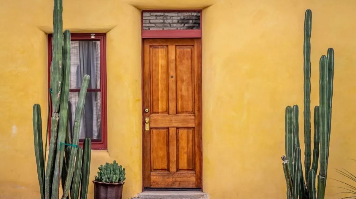 Cómo limpiar las puertas de madera para no maltratarlas y dejarlas relucientes