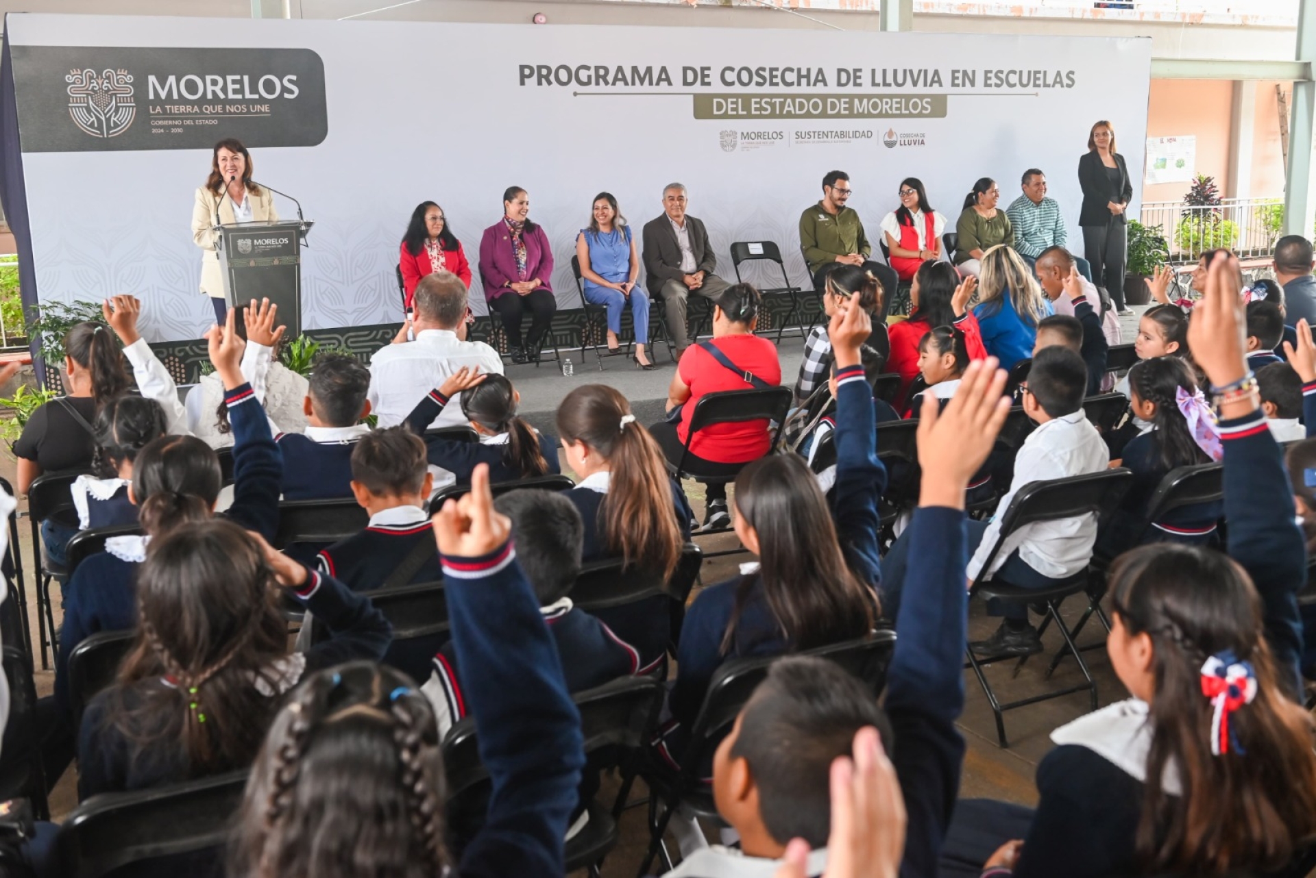 Rinde frutos programa 'Cosecha de Lluvia' en escuelas de nivel básico