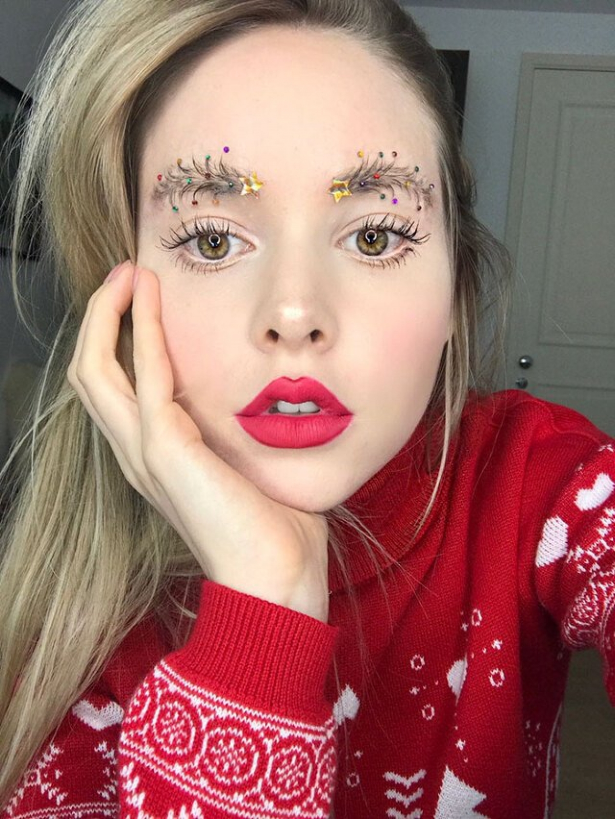 La Navidad llega a... ¡tus cejas!