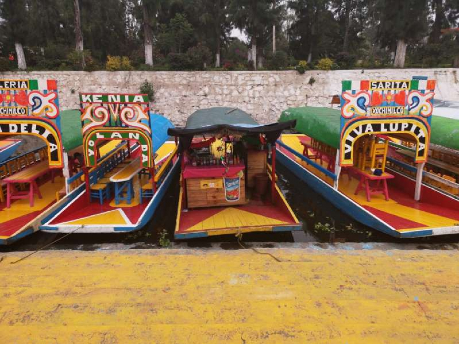 Publican reglas para abordar trajineras en Xochimilco
