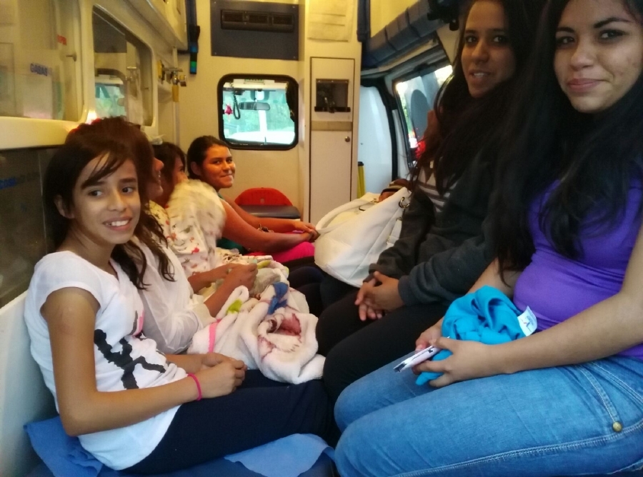 Vuelca autobús de feligreses; hubo tres lesionados