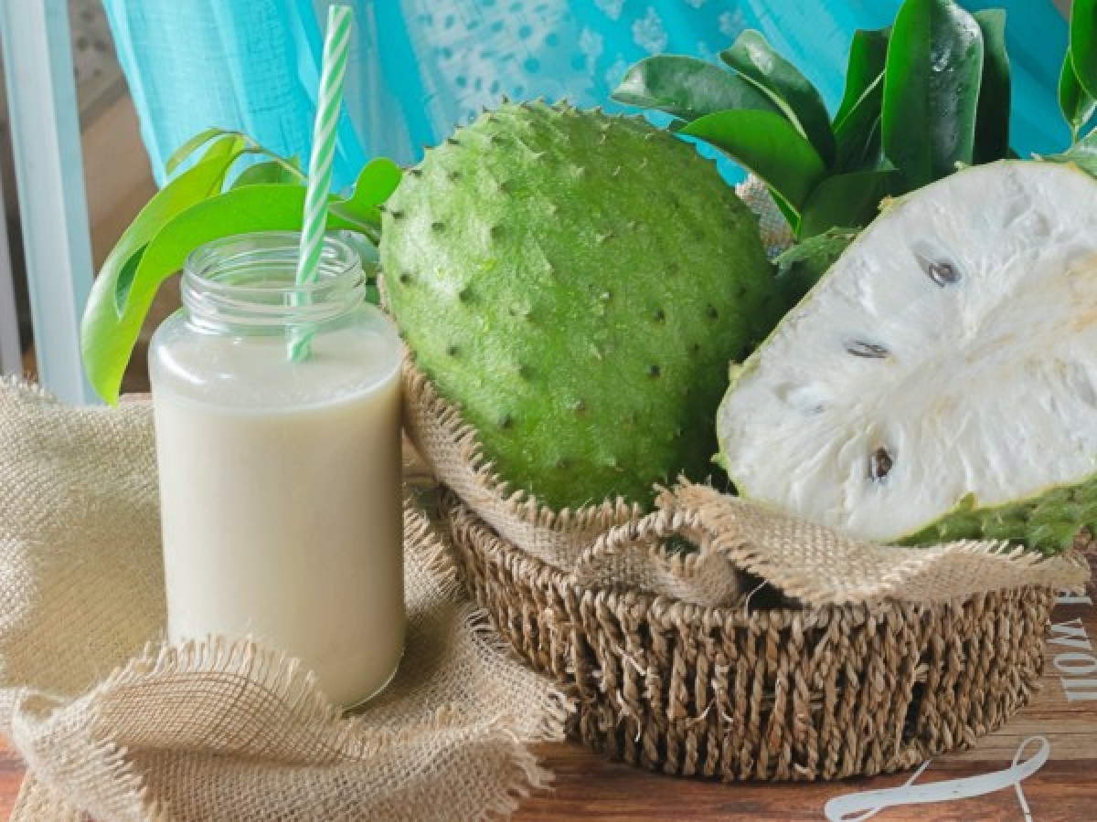 ¿Sed? Prepara una rica agua de guanábana natural para combatir el calor