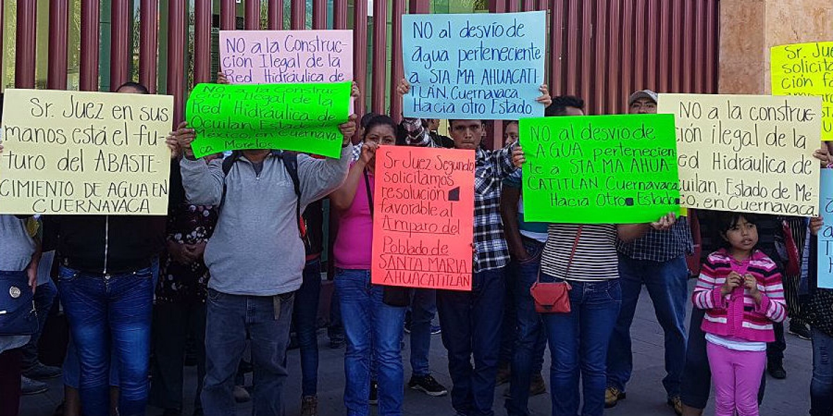 Protestan ejidatarios de Santa María Ahuacatitlán ante la sede del PJF