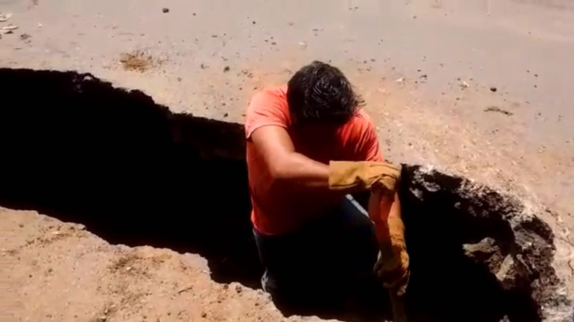 Se registra hundimiento en la calle Nueva Rusia