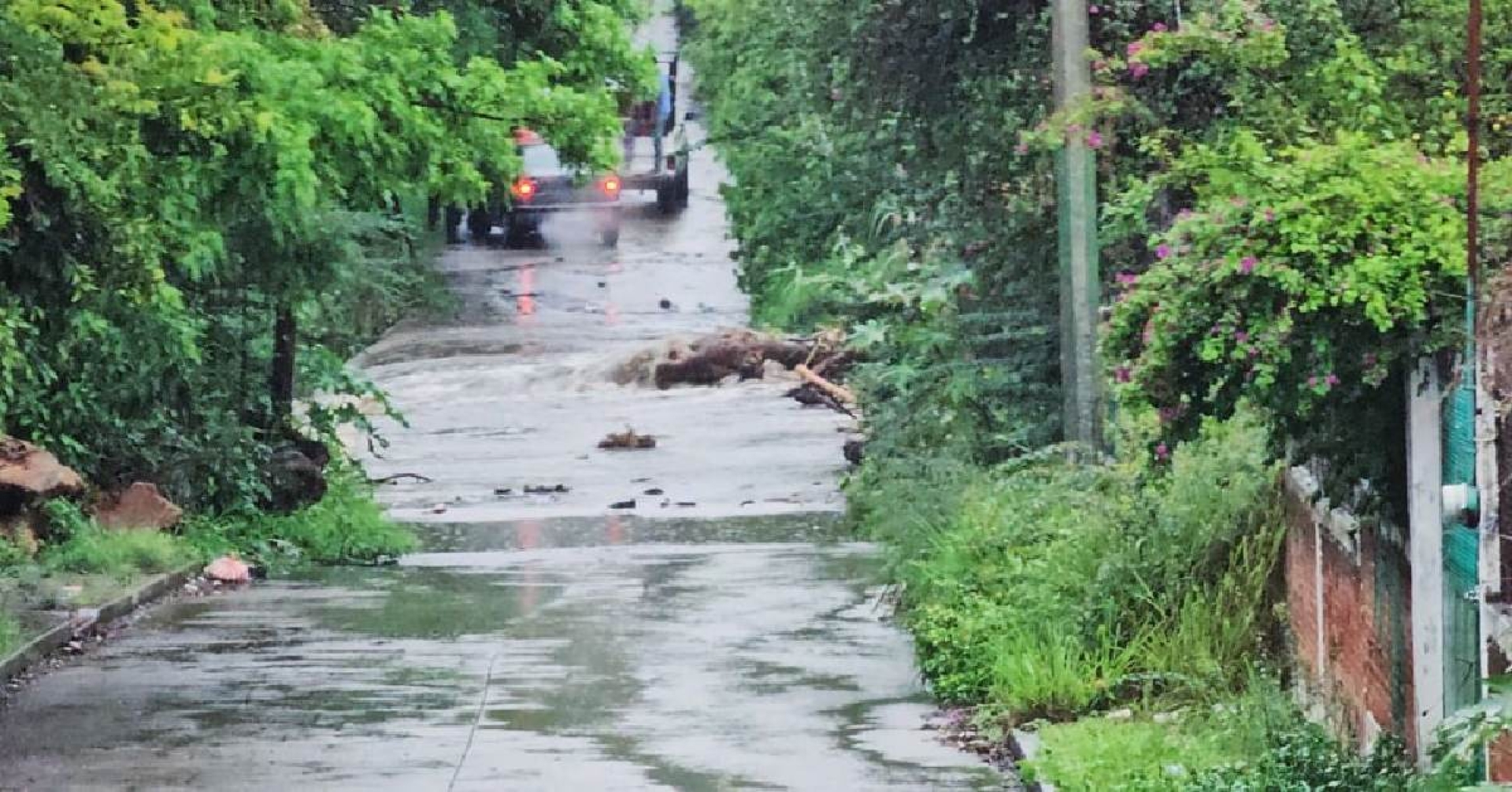 Rebasa vados en Ayala crecimiento del río Cuautla