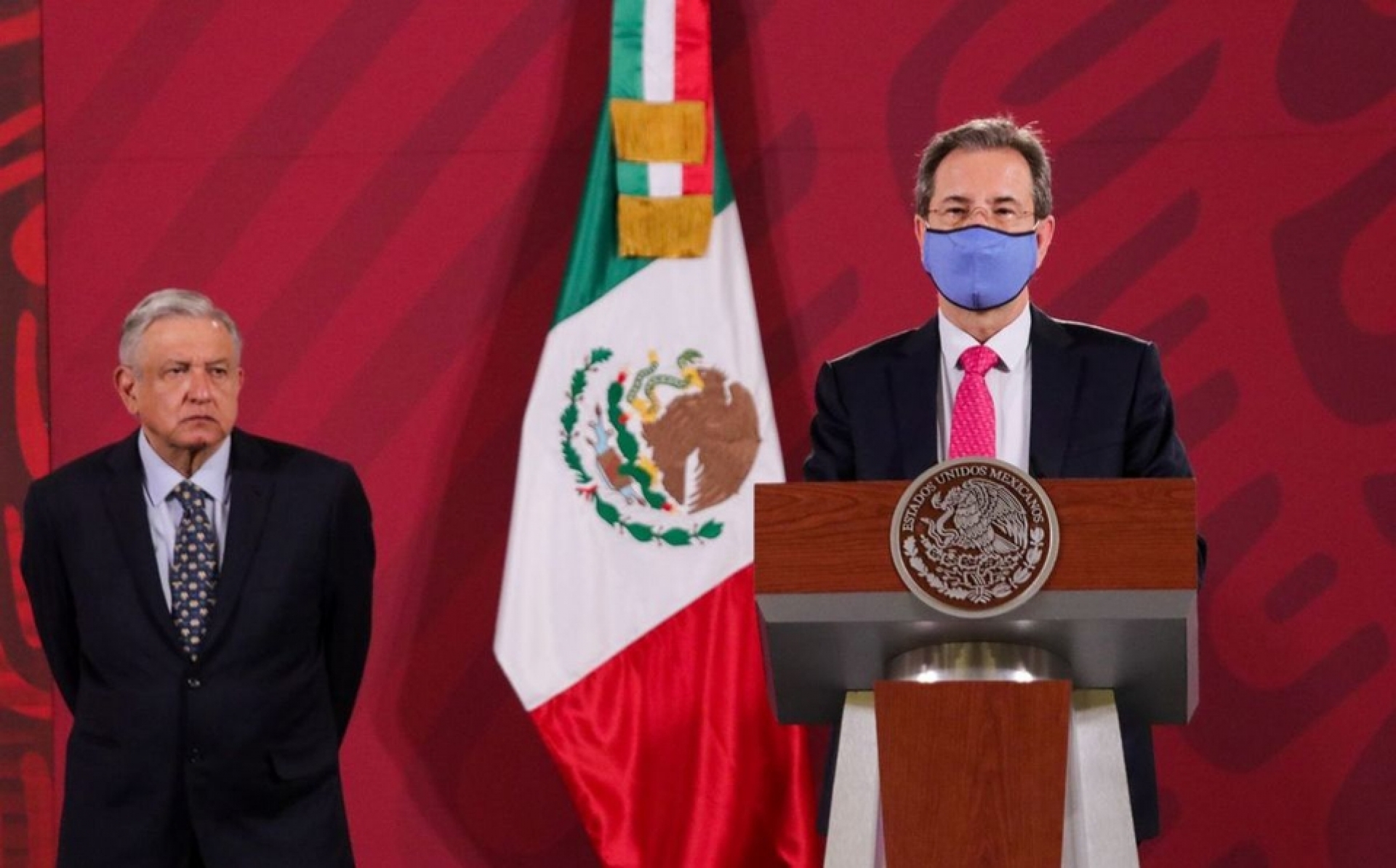 COVID-19, riesgo de trabajo para maestros en México: Esteban Moctezuma