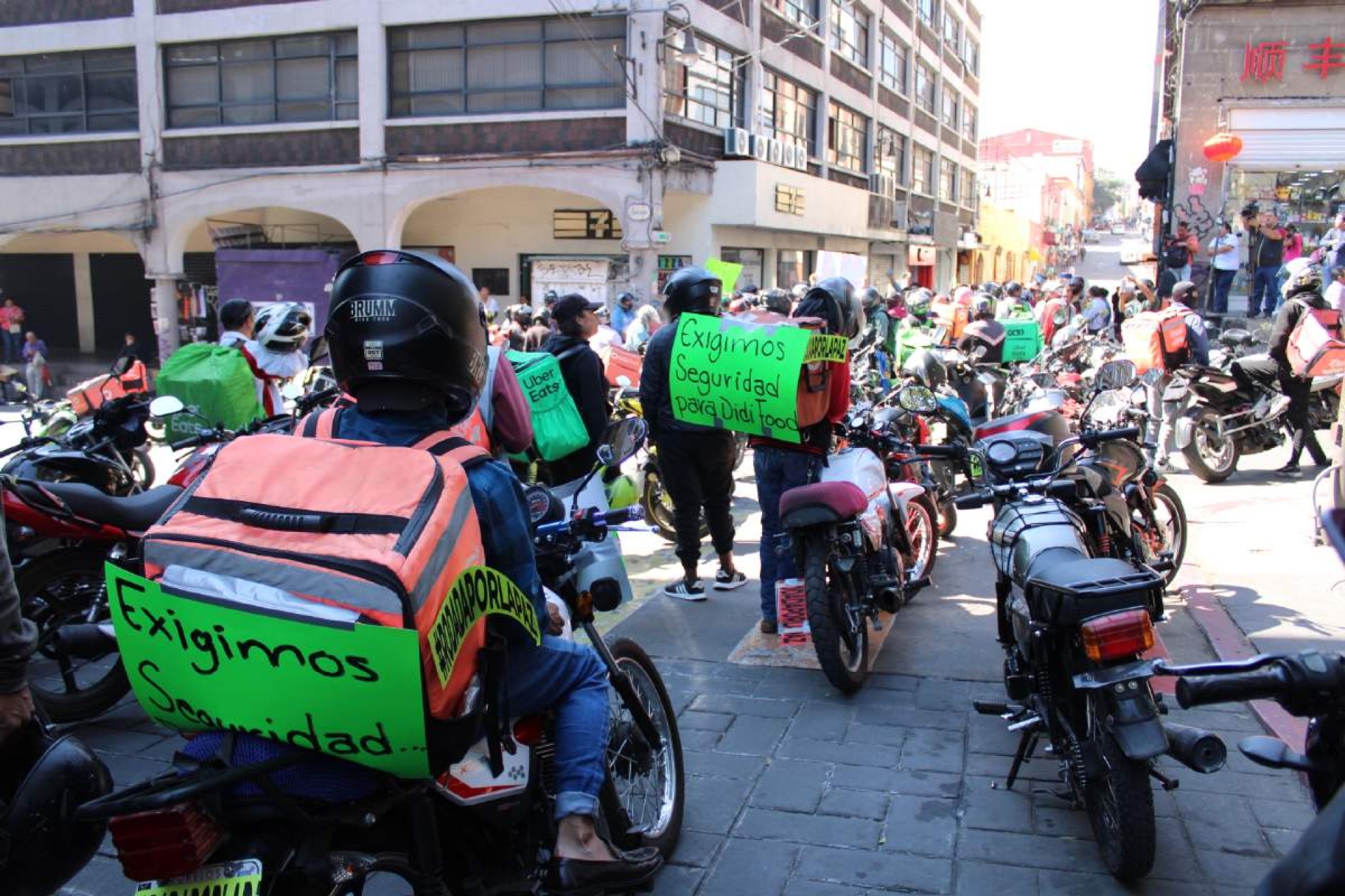Repartidores de comida exigen seguridad
