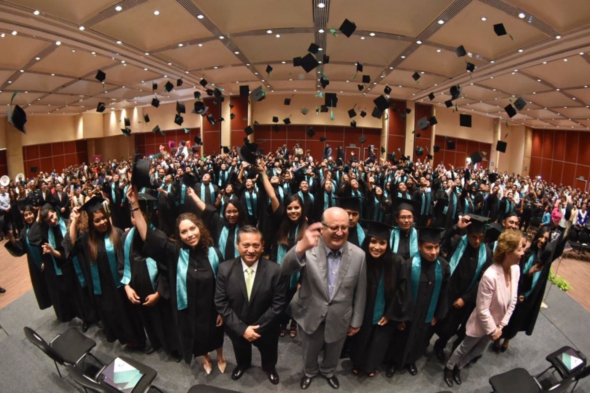 Se gradúan segunda y tercera generaciones de la UTSEM