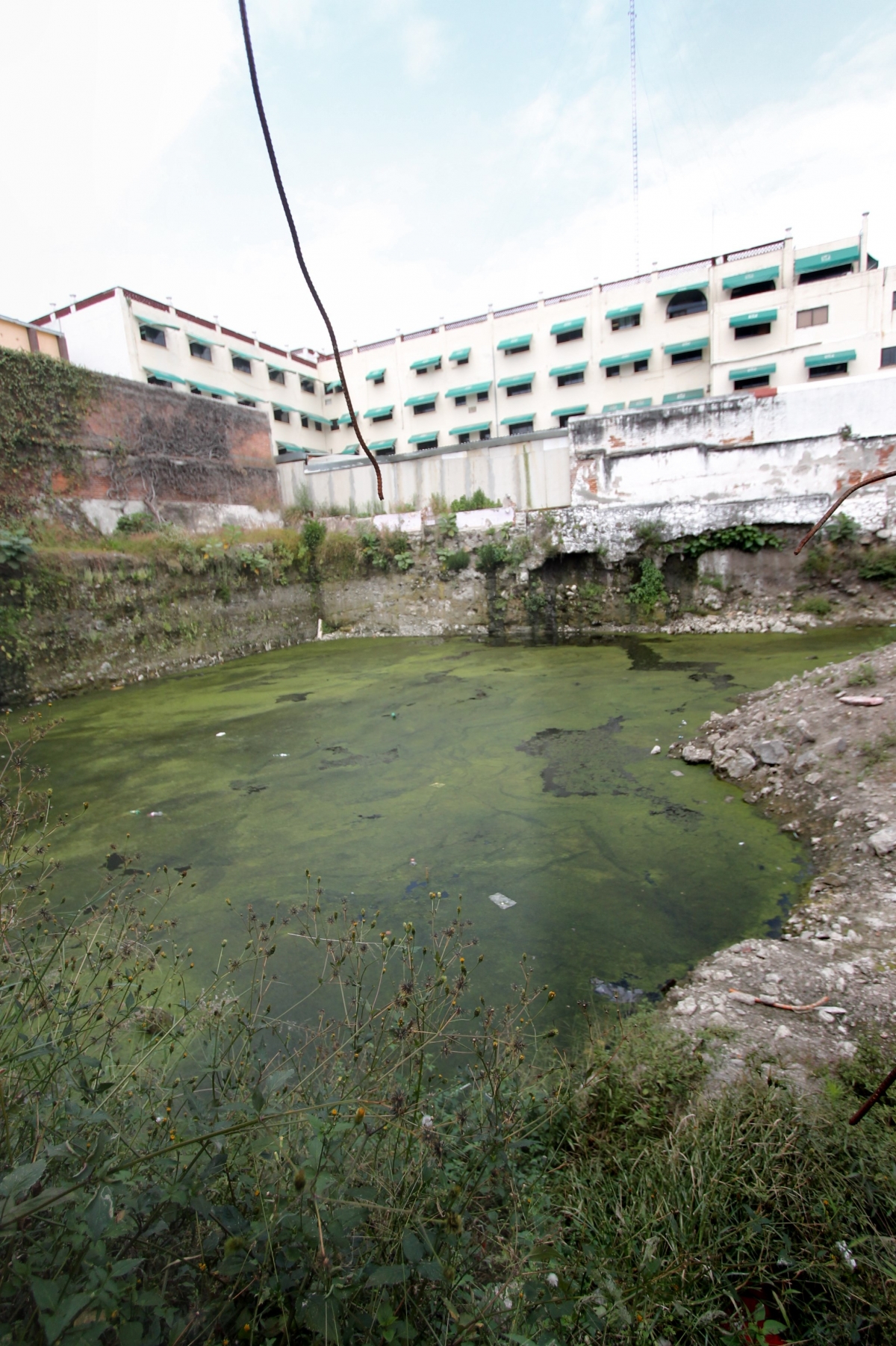 Culpan al propietario de predio abandonado de contaminación