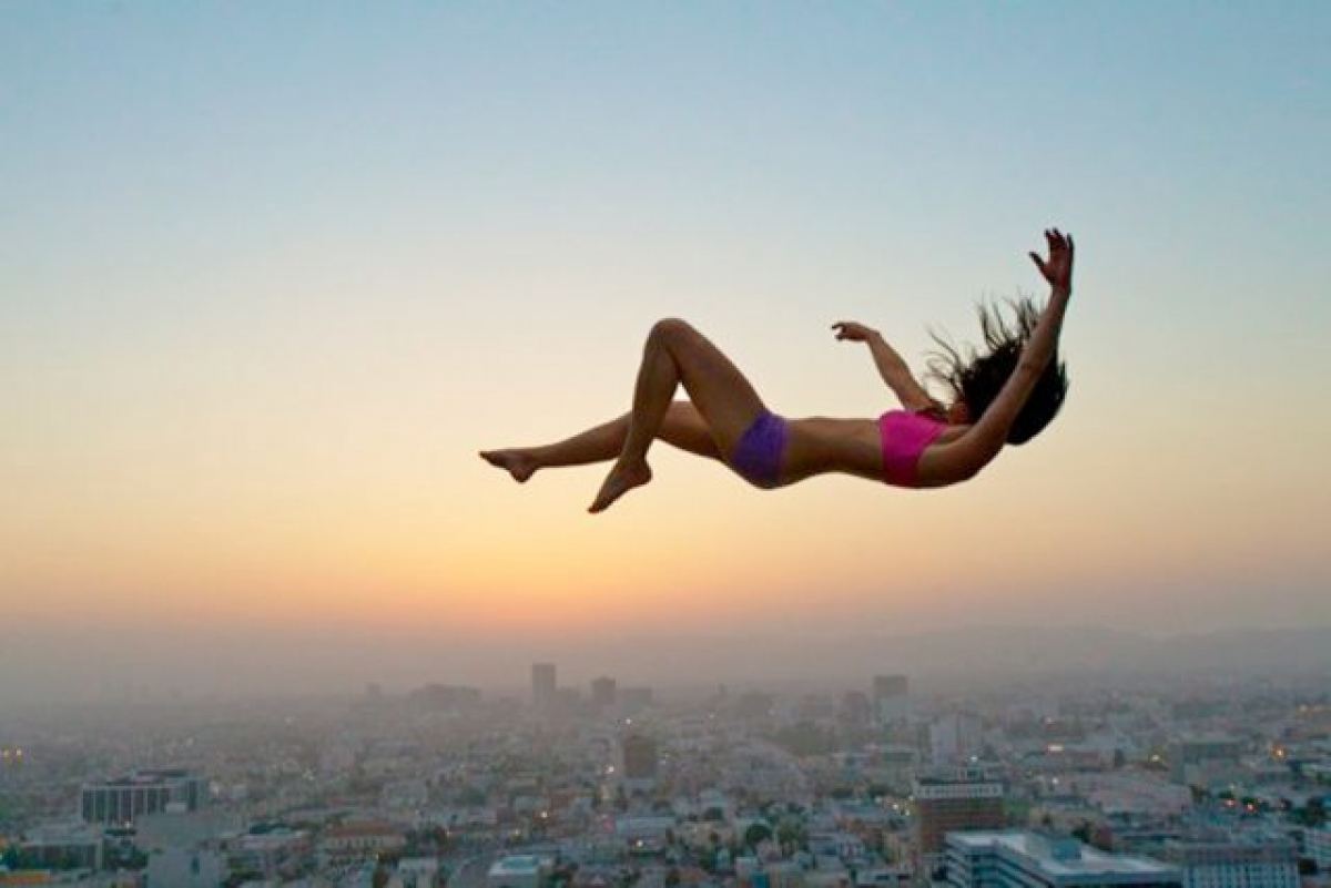 ¿Por qué soñamos a veces que caemos en el vacío?, descubre lo que dice la ciencia