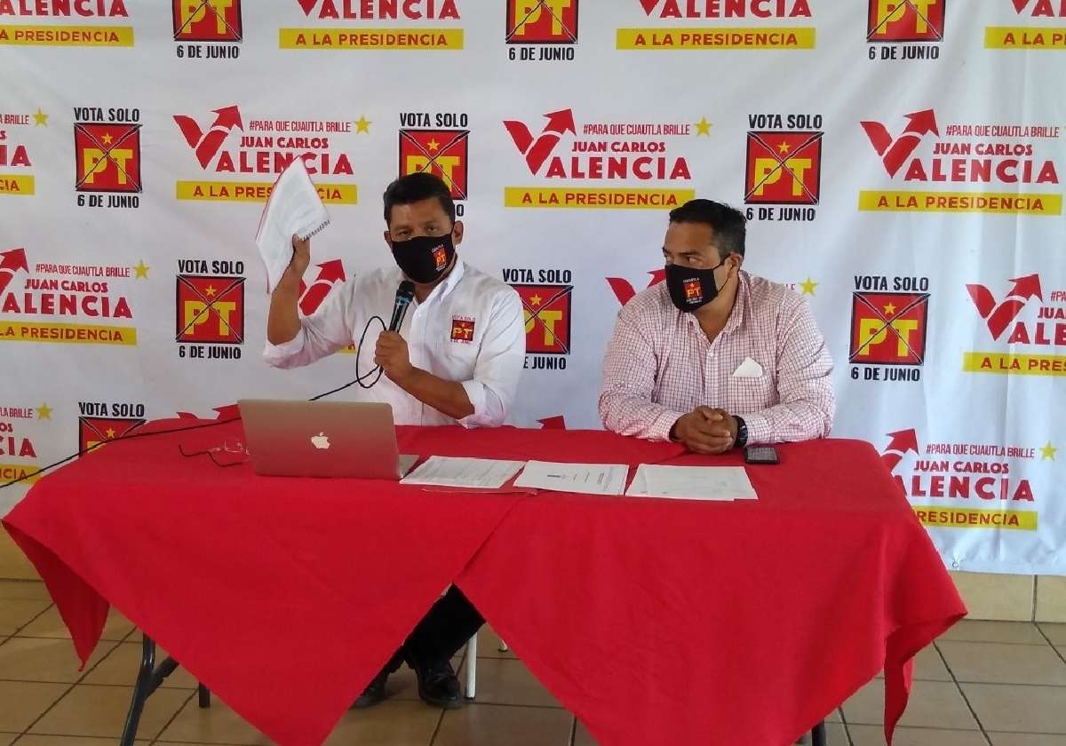 Llama Juan Carlos Valencia a candidatos a presentar su declaración patrimonial