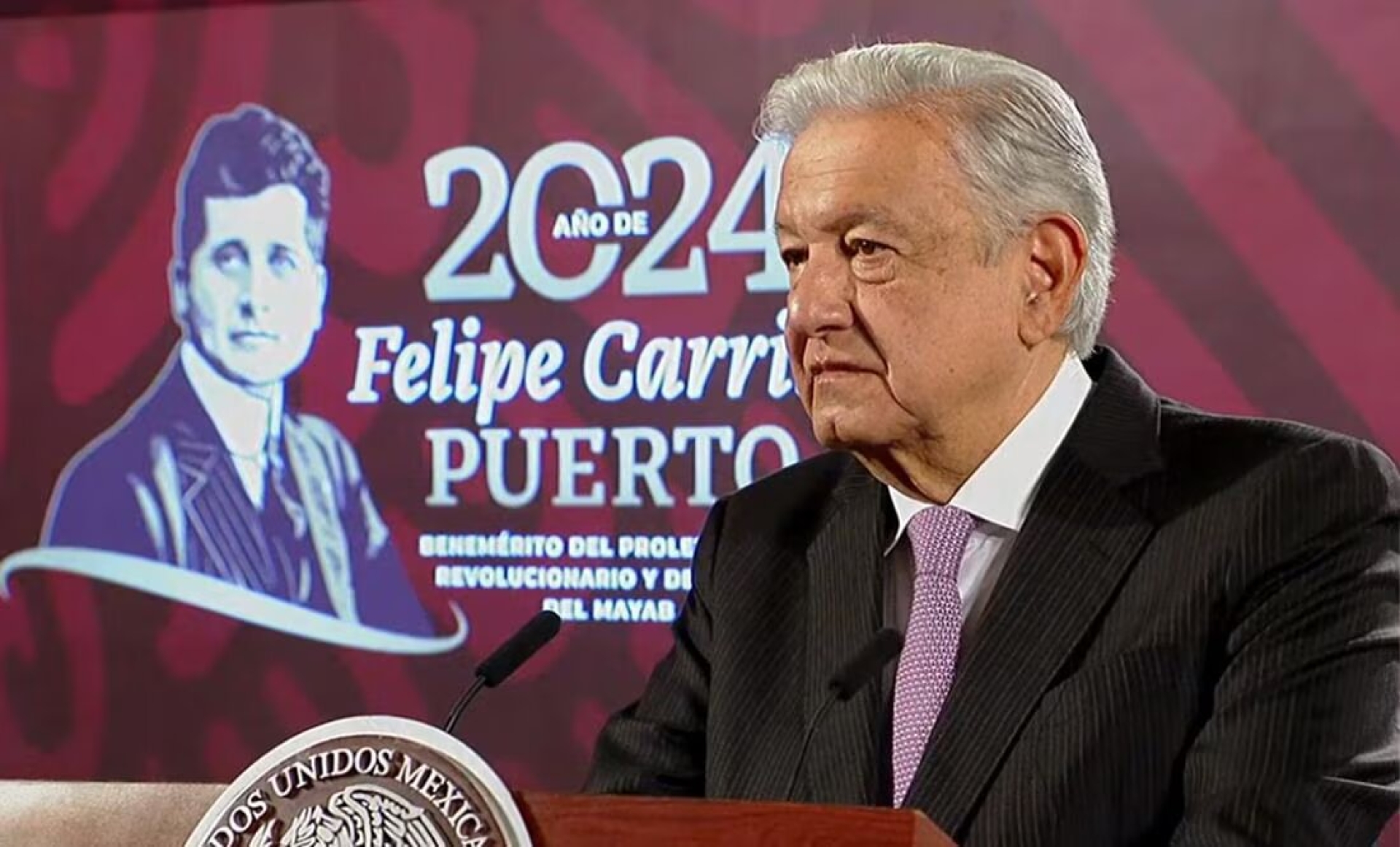 López Obrador garantiza que no habrá 'carpetazo' en caso Ayotzinapa