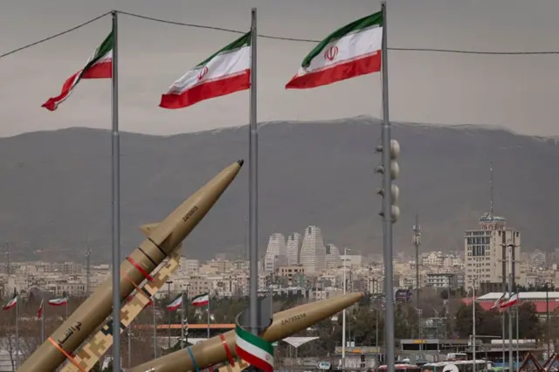 Irán promete ofensiva más devastadora tras amenazas de Trump