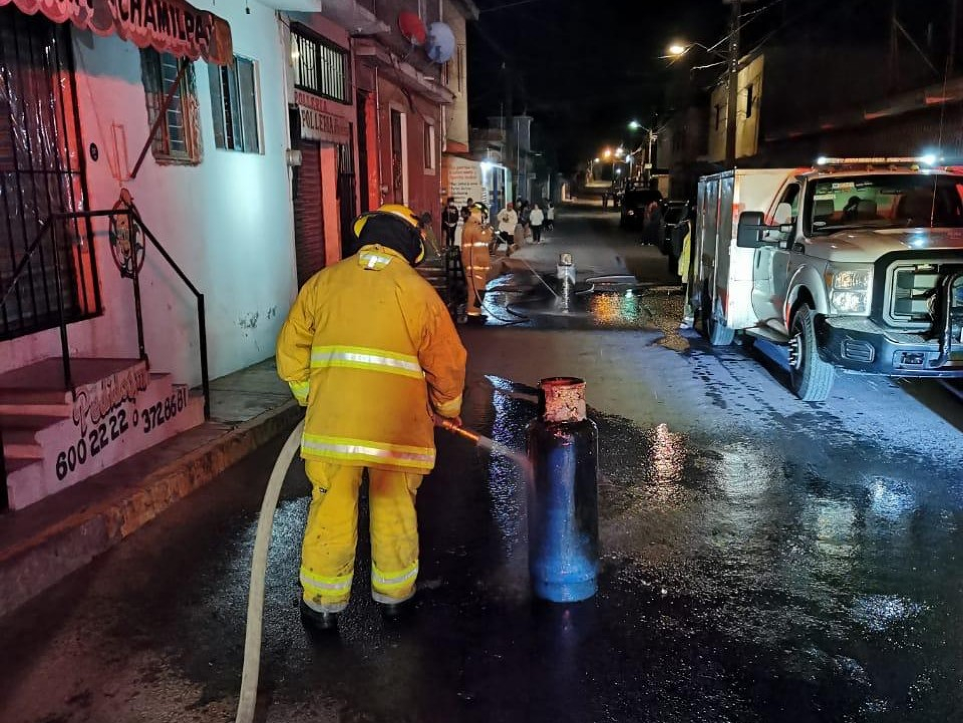 Atendió Bomberos Cuernavaca explosión de tanque de gas en Chamilpa
