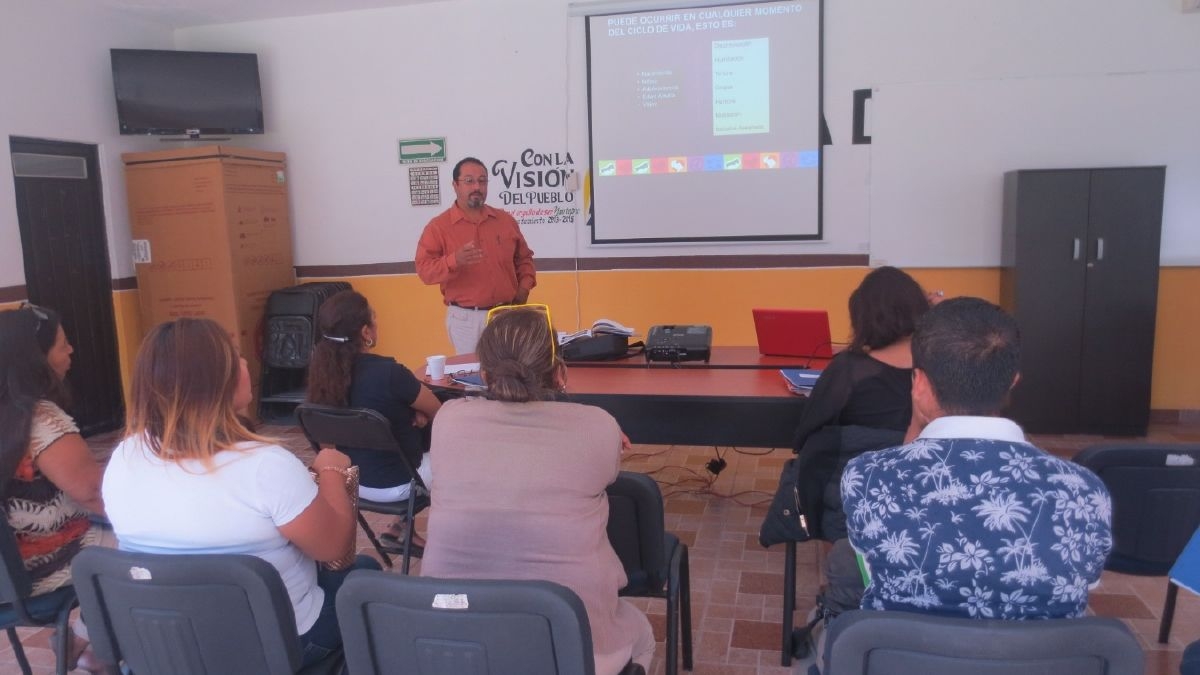 Capacitan a funcionarios de Yautepec para formar la “Red comunitaria de mujeres por la prevención de la violencia”
