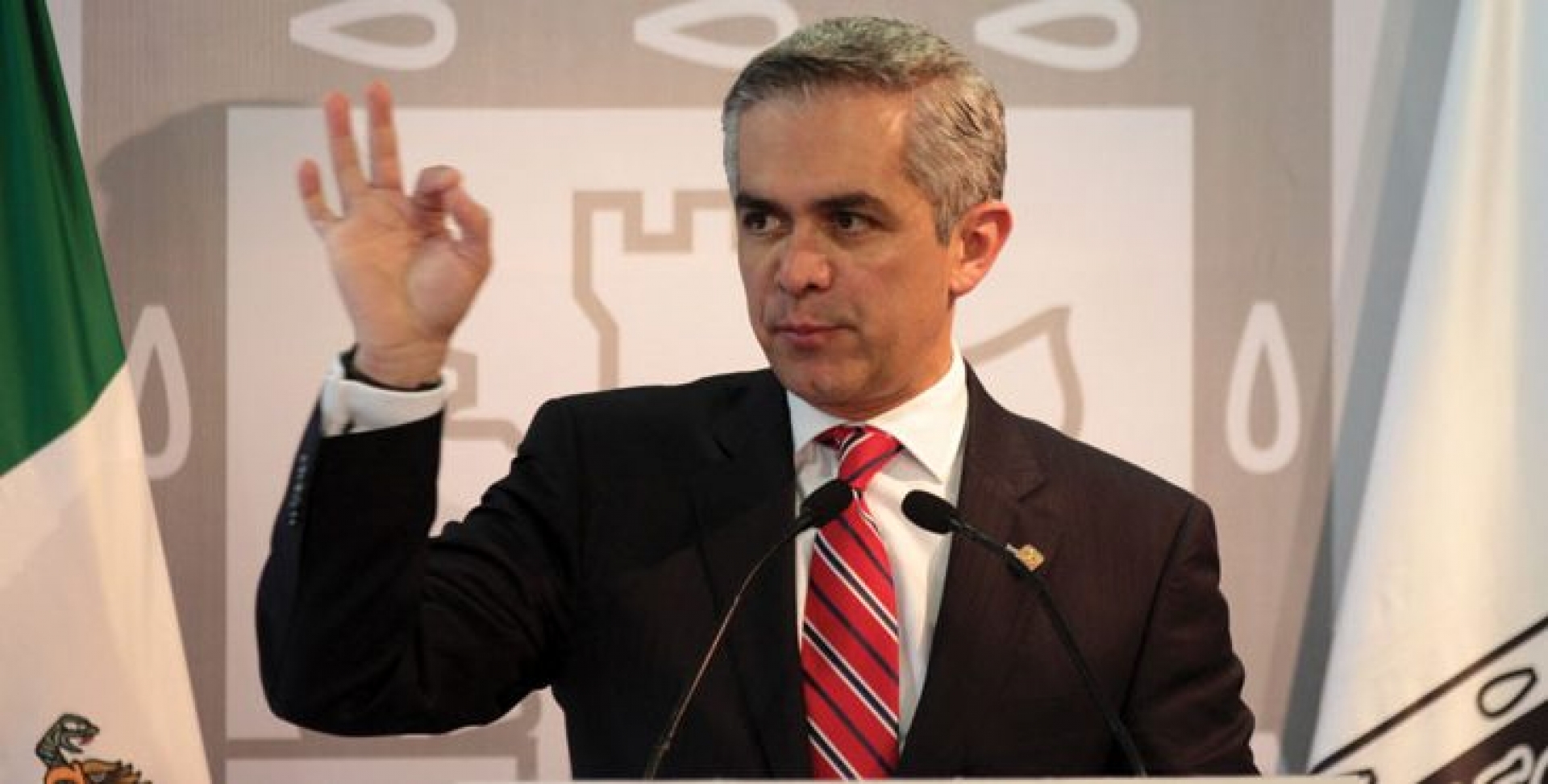 Mancera se defiende por caso de ventanas blindadas: “Cuando llegué ya estaba hecho, yo no lo ordené”