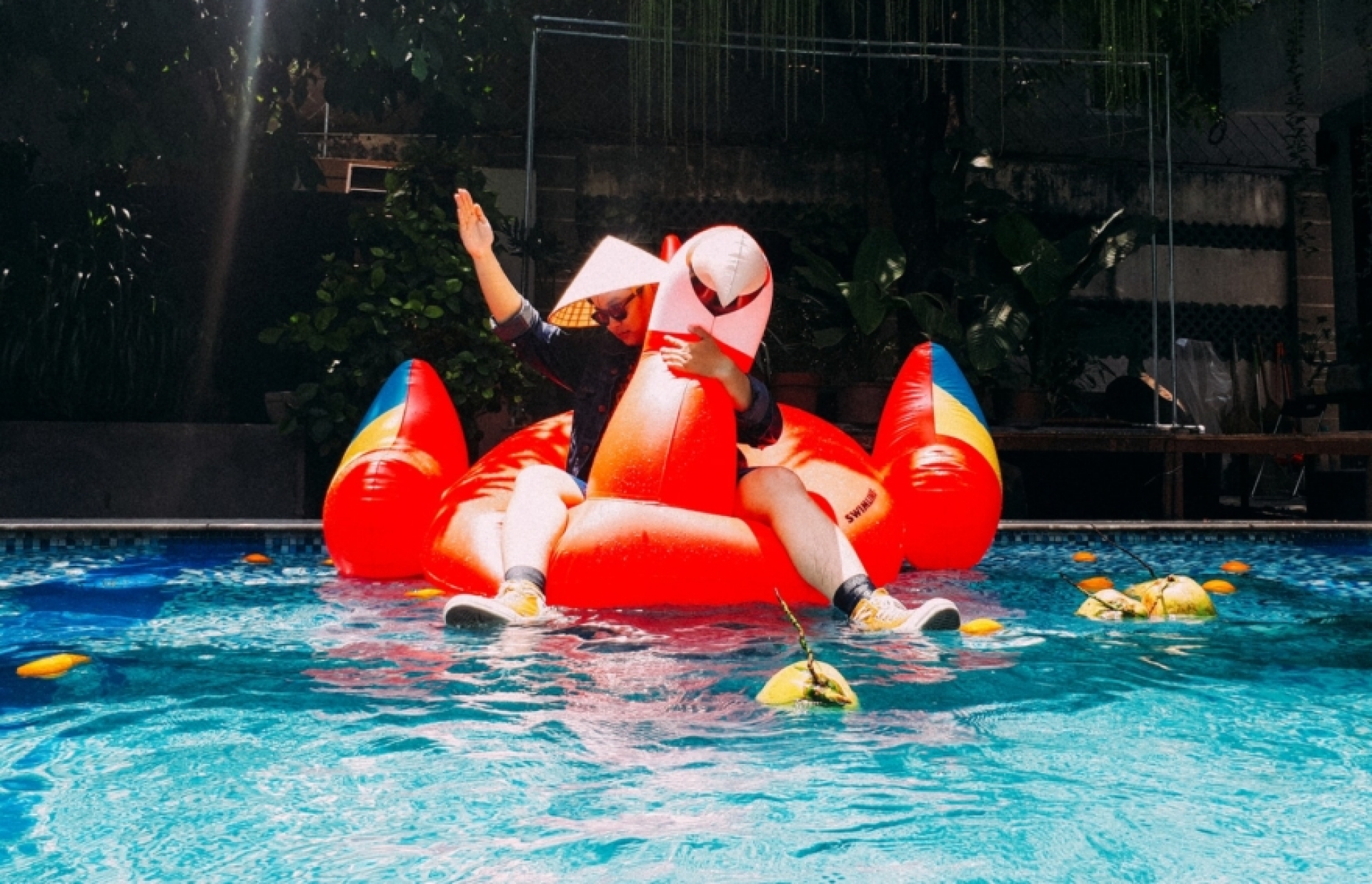 Las colchonetas que lo están petando este verano en Instagram (y en playas y piscinas)