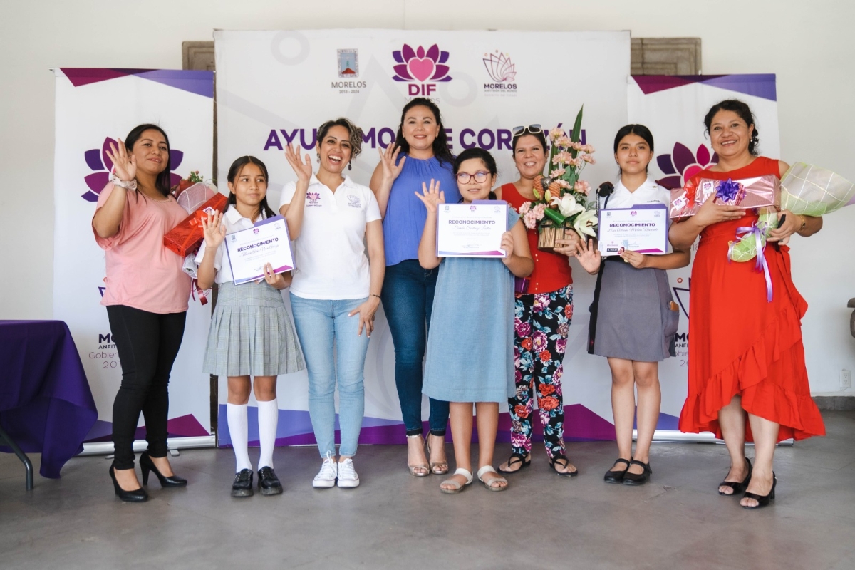 Entrega DIF Morelos premios del concurso 'Amor por mi Mamá' 2023