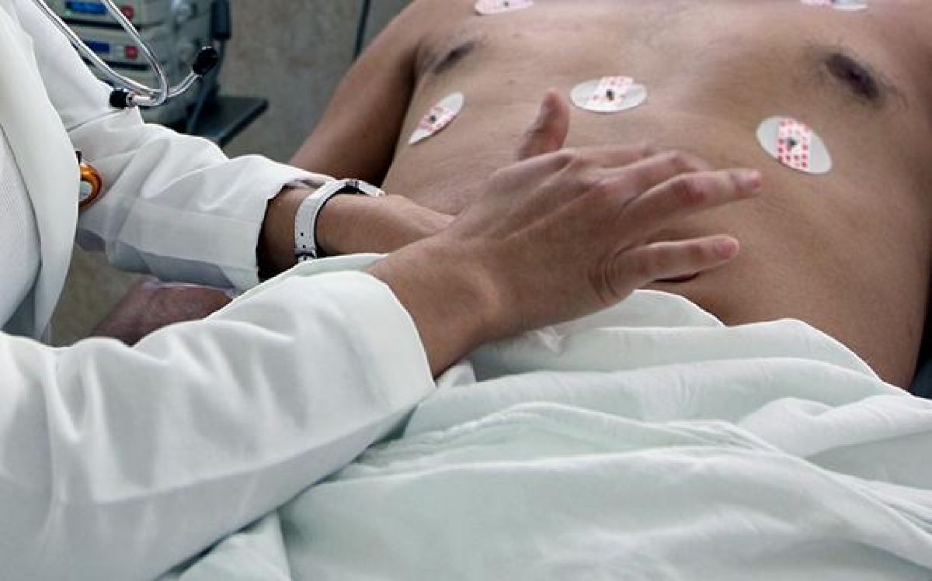 Jovenes y adolescentes padecen con mayor frecuencia apendicitis: IMSS