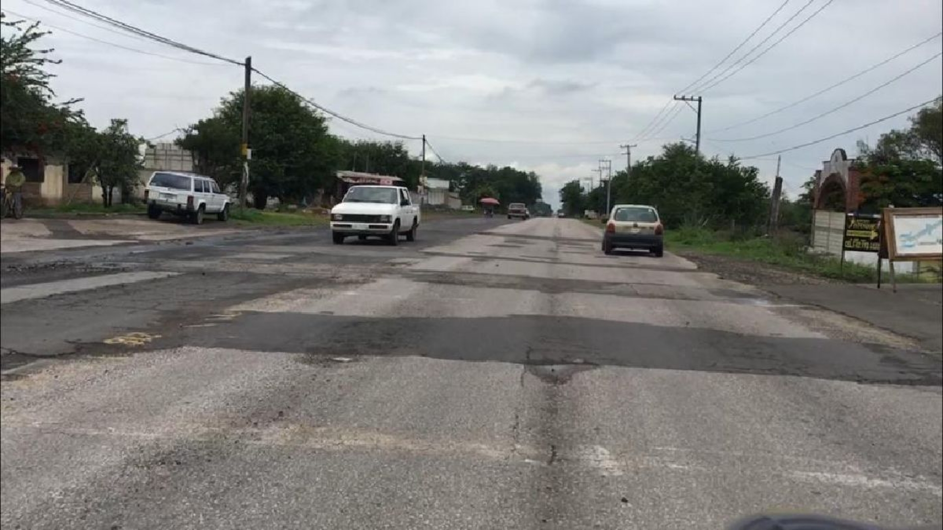 En malas condiciones, rutas de evacuación por topes en Zacualpan