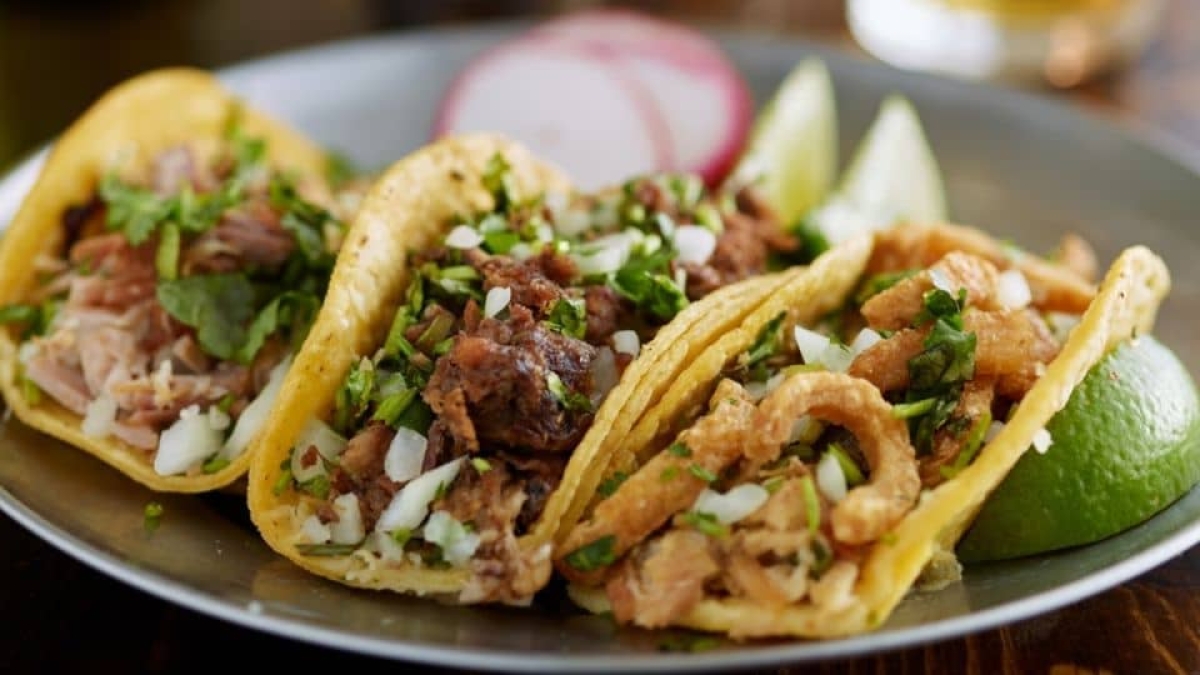 Taquería regala carnitas en la compra de dos limones