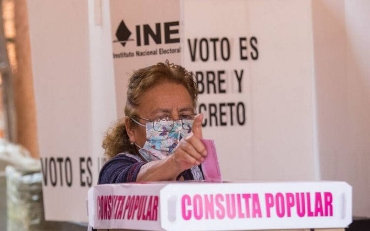 INE perfila suspender consulta de "revocación de mandato" por falta de recursos