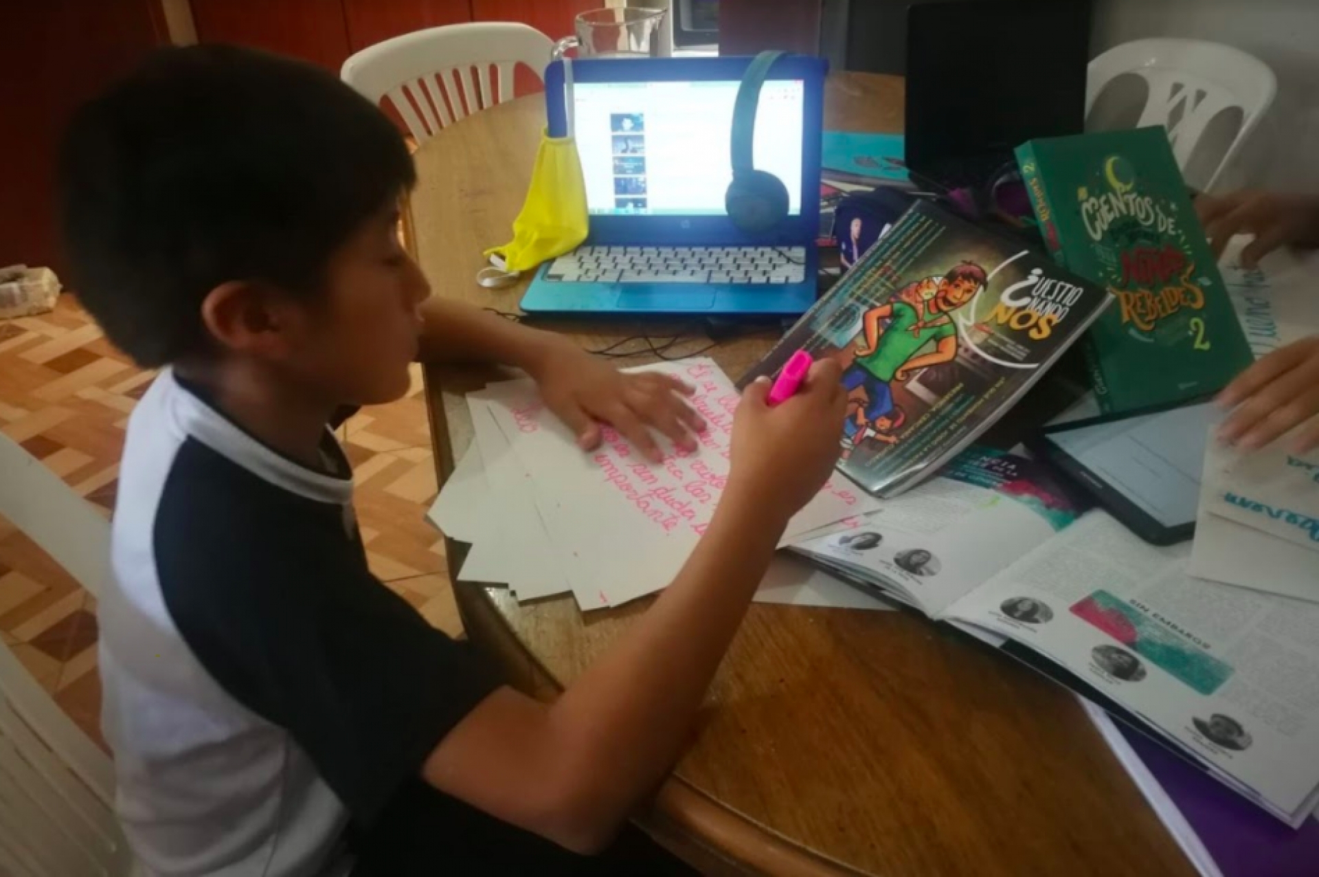 Se reanudarán clases el 20 de abril en línea y por televisión