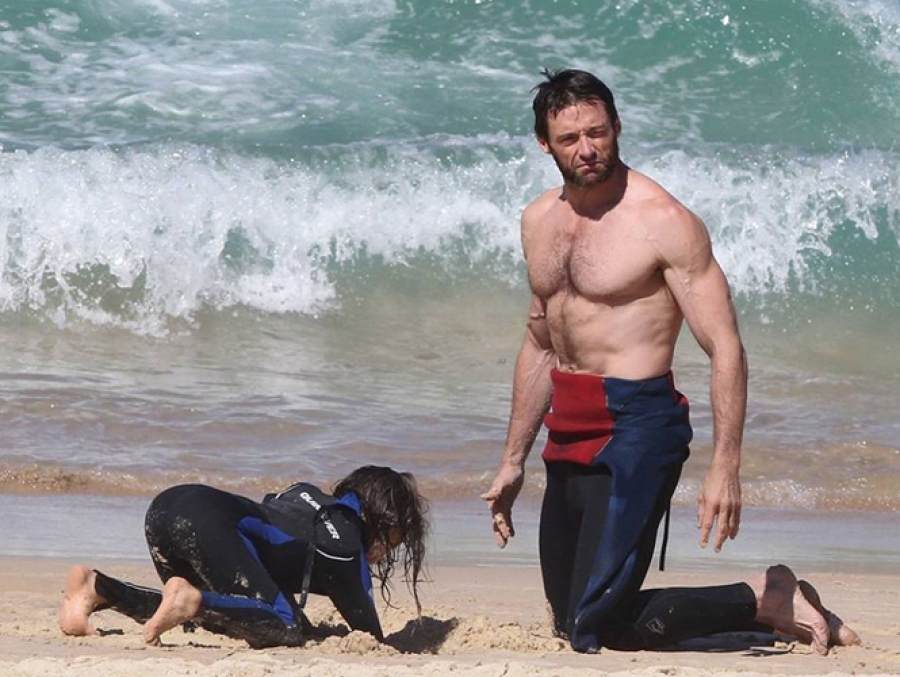 Hugh Jackman salva a su hijo y a dos turistas de morir ahogados