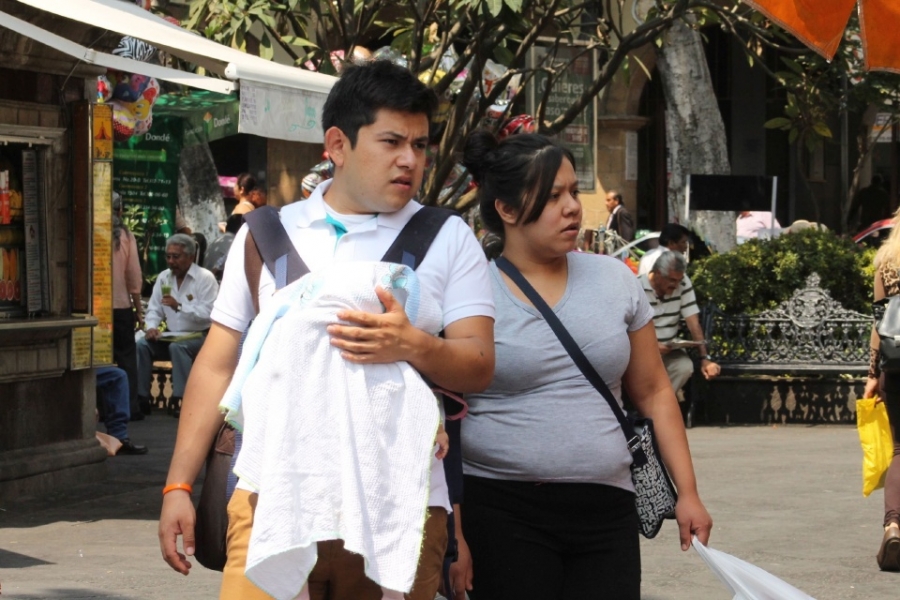 Nadie ha solicitado registro de menores con apellido materno en primera posición