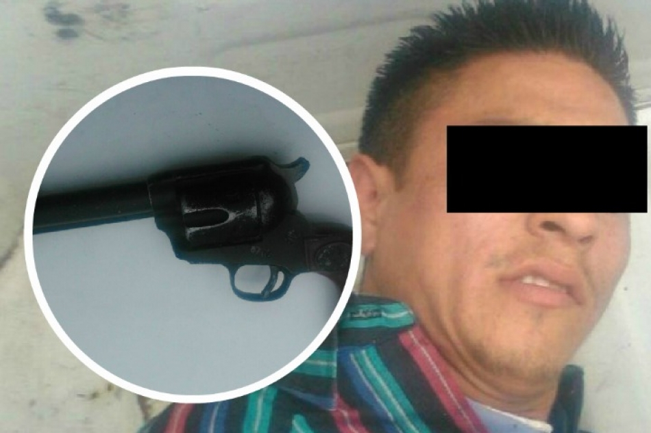 Intentó asaltar a un taxista con un revólver de utilería